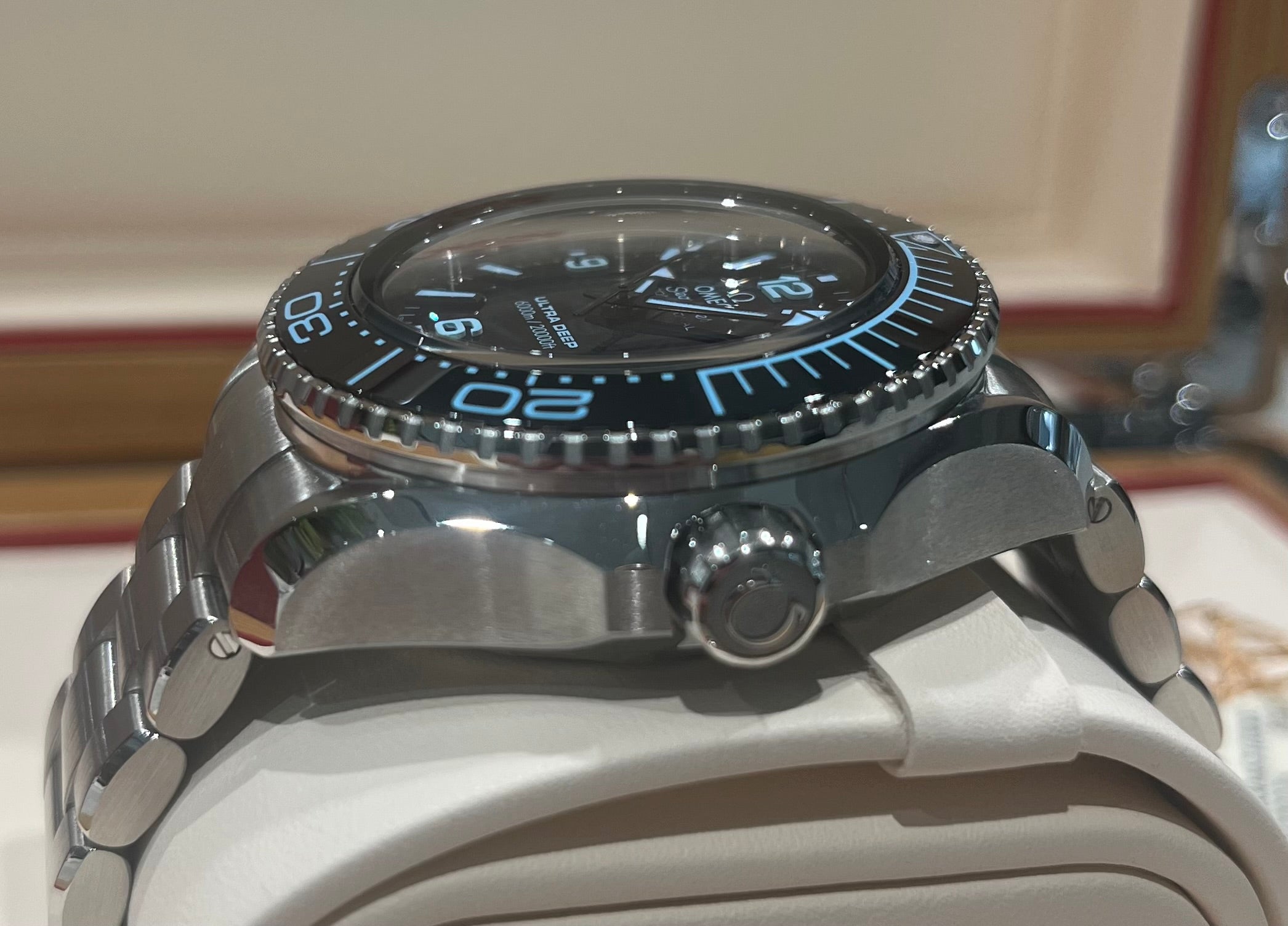 OMEGA Seamaster Planet Ocean Ultra Deep