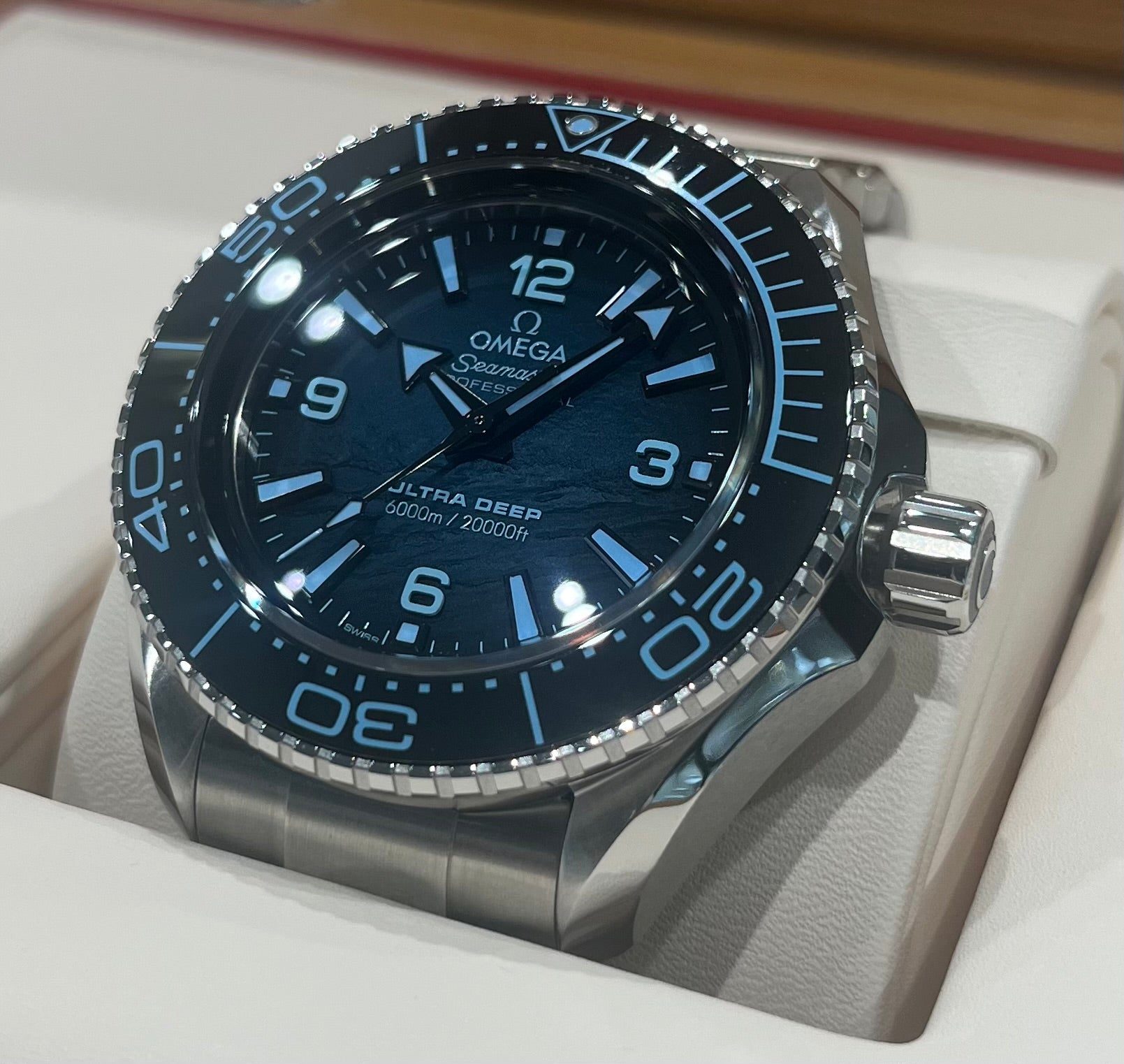 OMEGA Seamaster Planet Ocean Ultra Deep