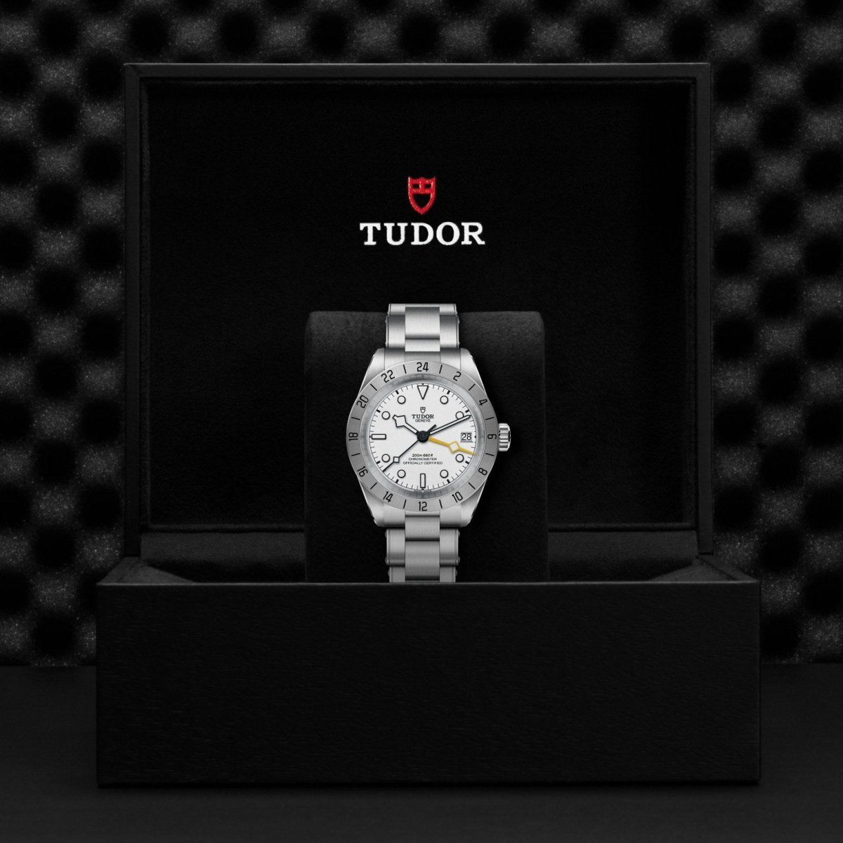 **NEW**TUDOR - Black Bay Pro - Tustains Jewellers