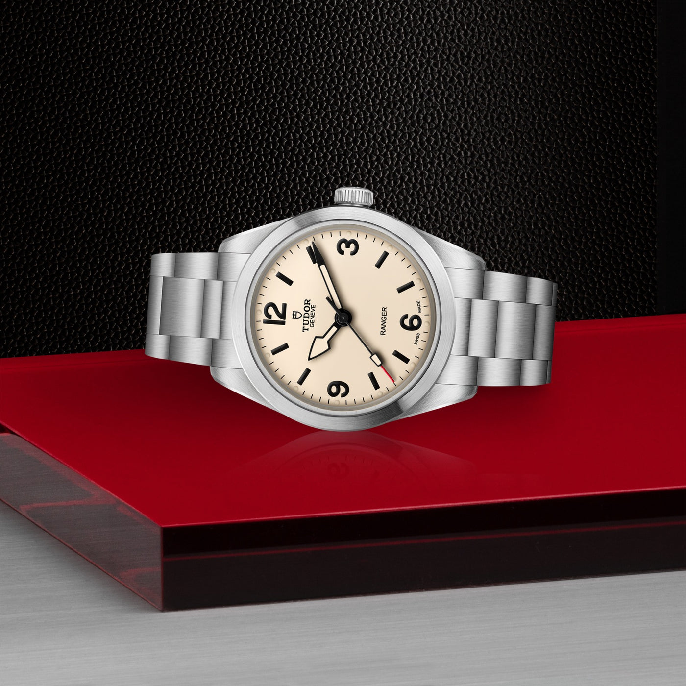 **NEW**  TUDOR - Heritage Ranger