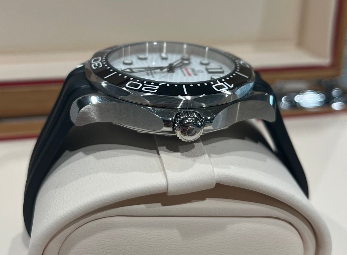 OMEGA Seamaster Diver 300m - Tustains Jewellers