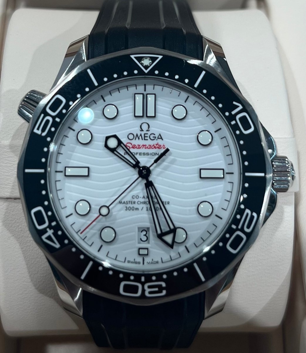 OMEGA Seamaster Diver 300m - Tustains Jewellers