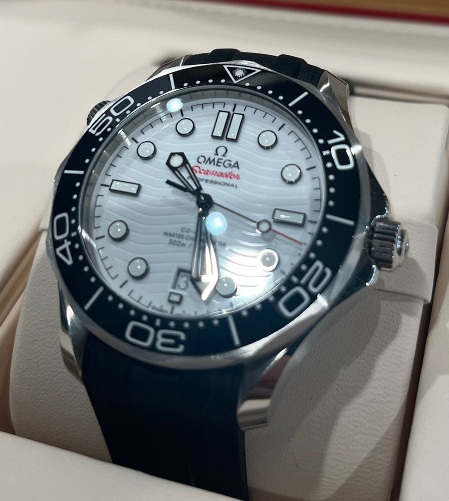 OMEGA Seamaster Diver 300m - Tustains Jewellers