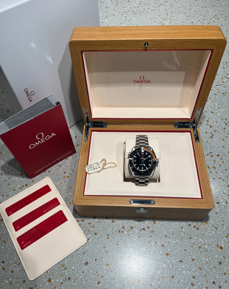 OMEGA Seamaster Planet Ocean