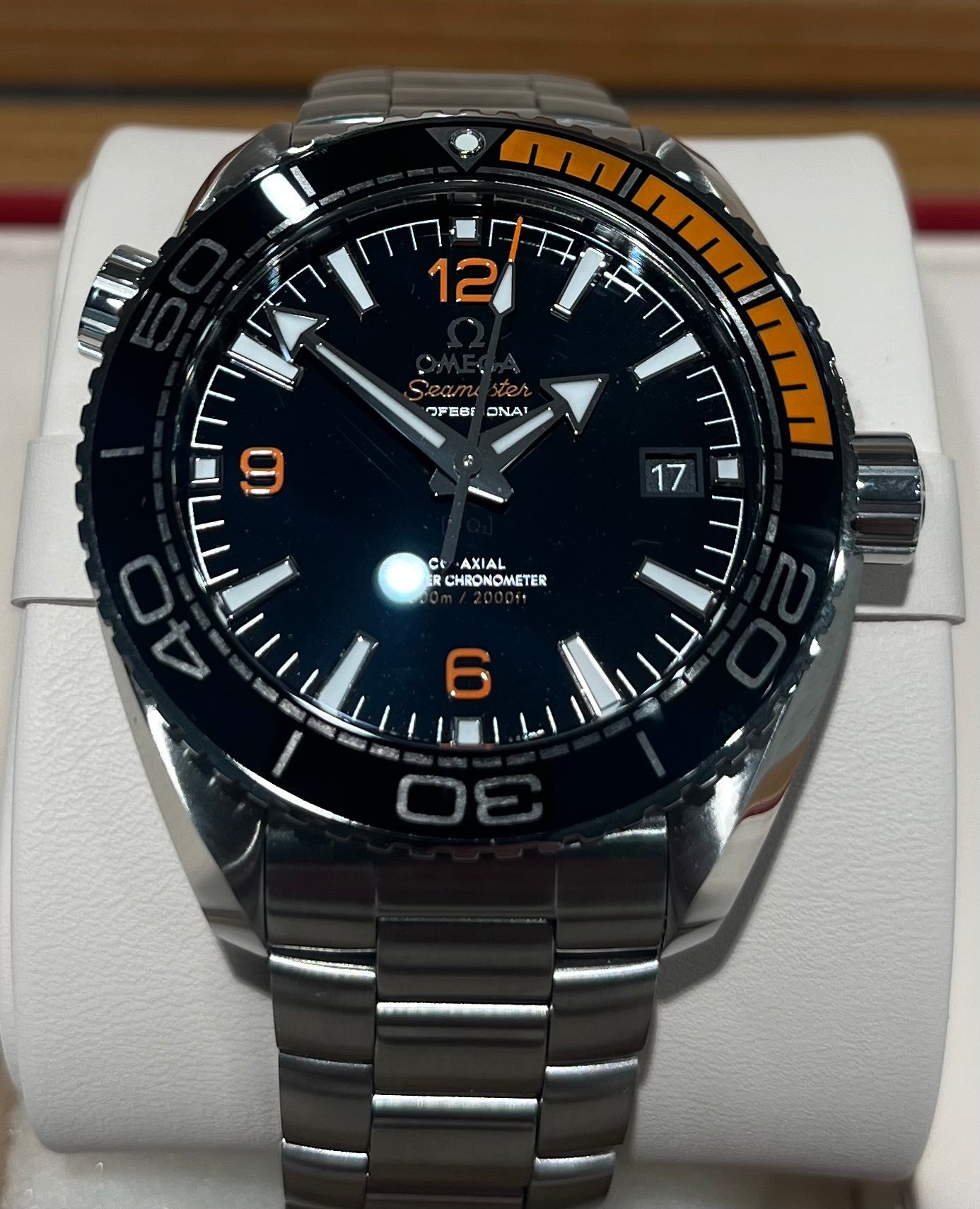 OMEGA Seamaster Planet Ocean