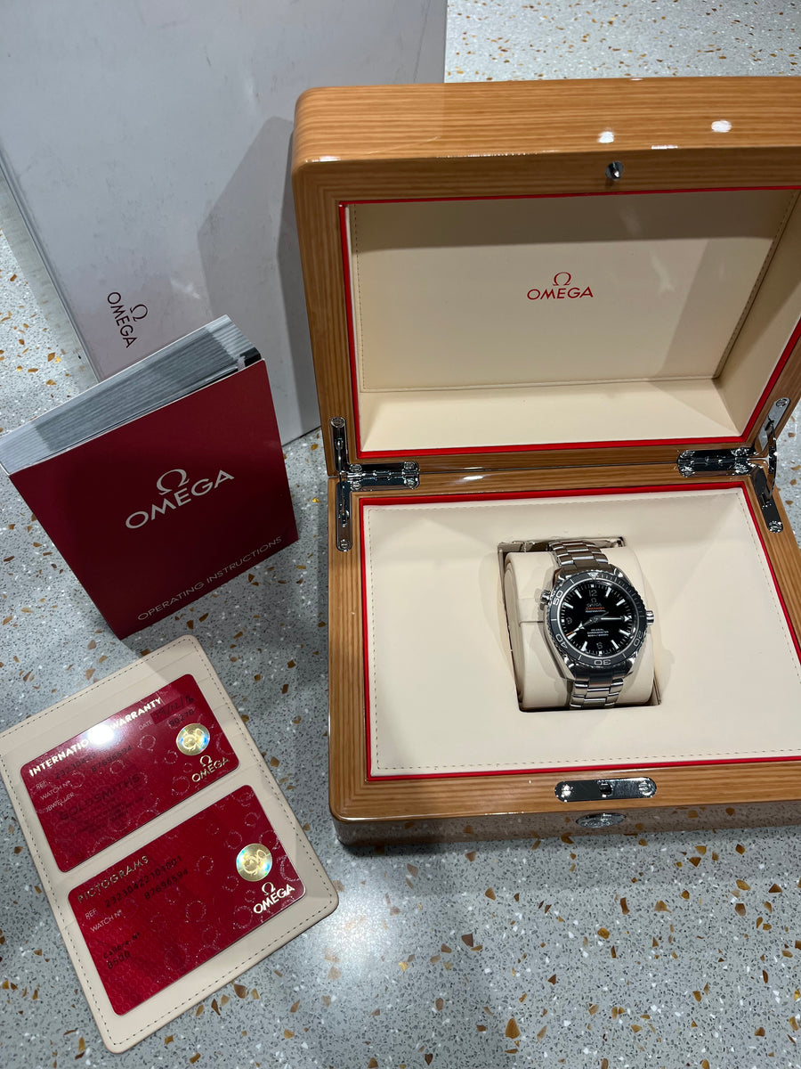 OMEGA Seamaster Planet Ocean