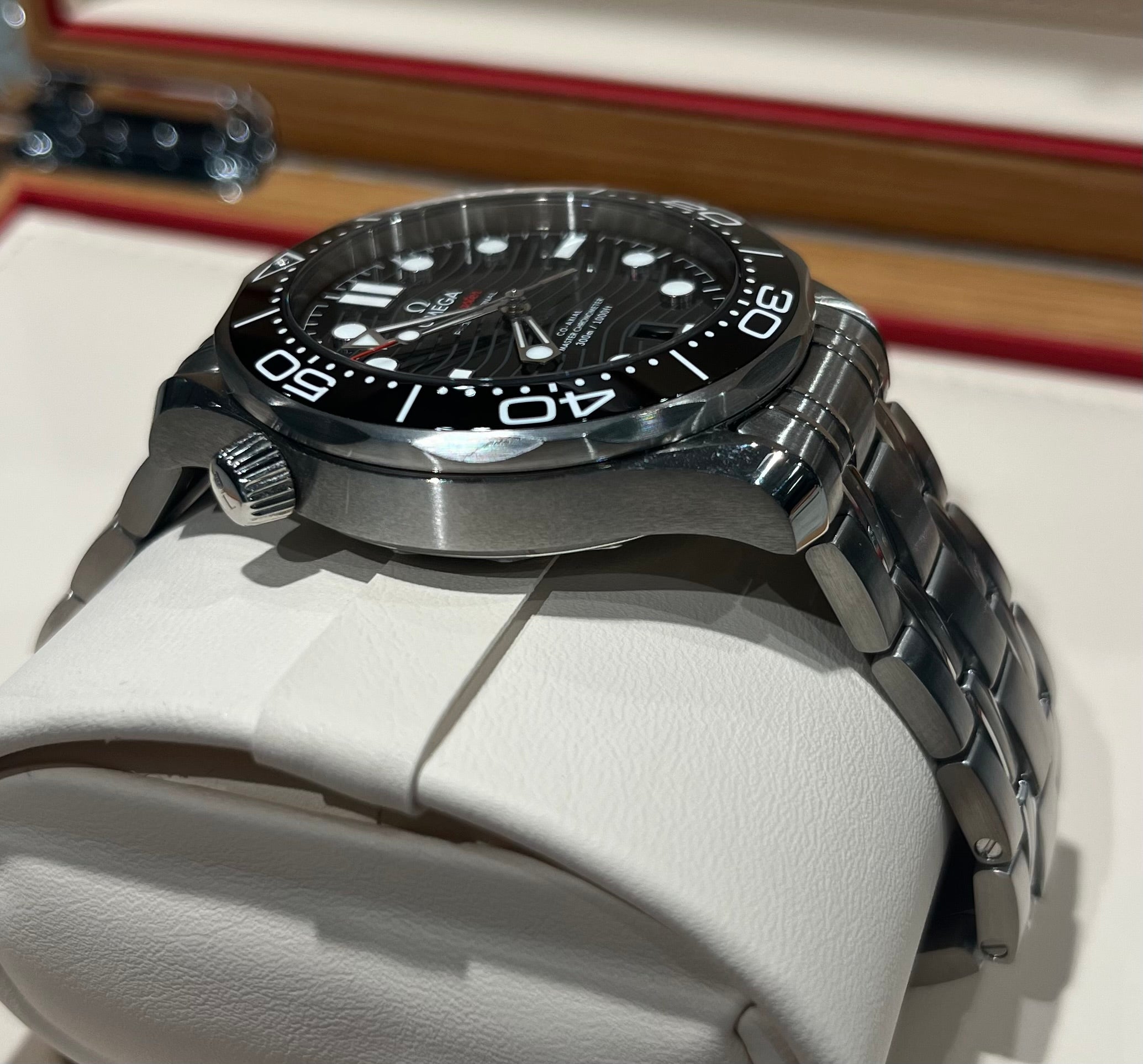 OMEGA Seamaster Diver 300m