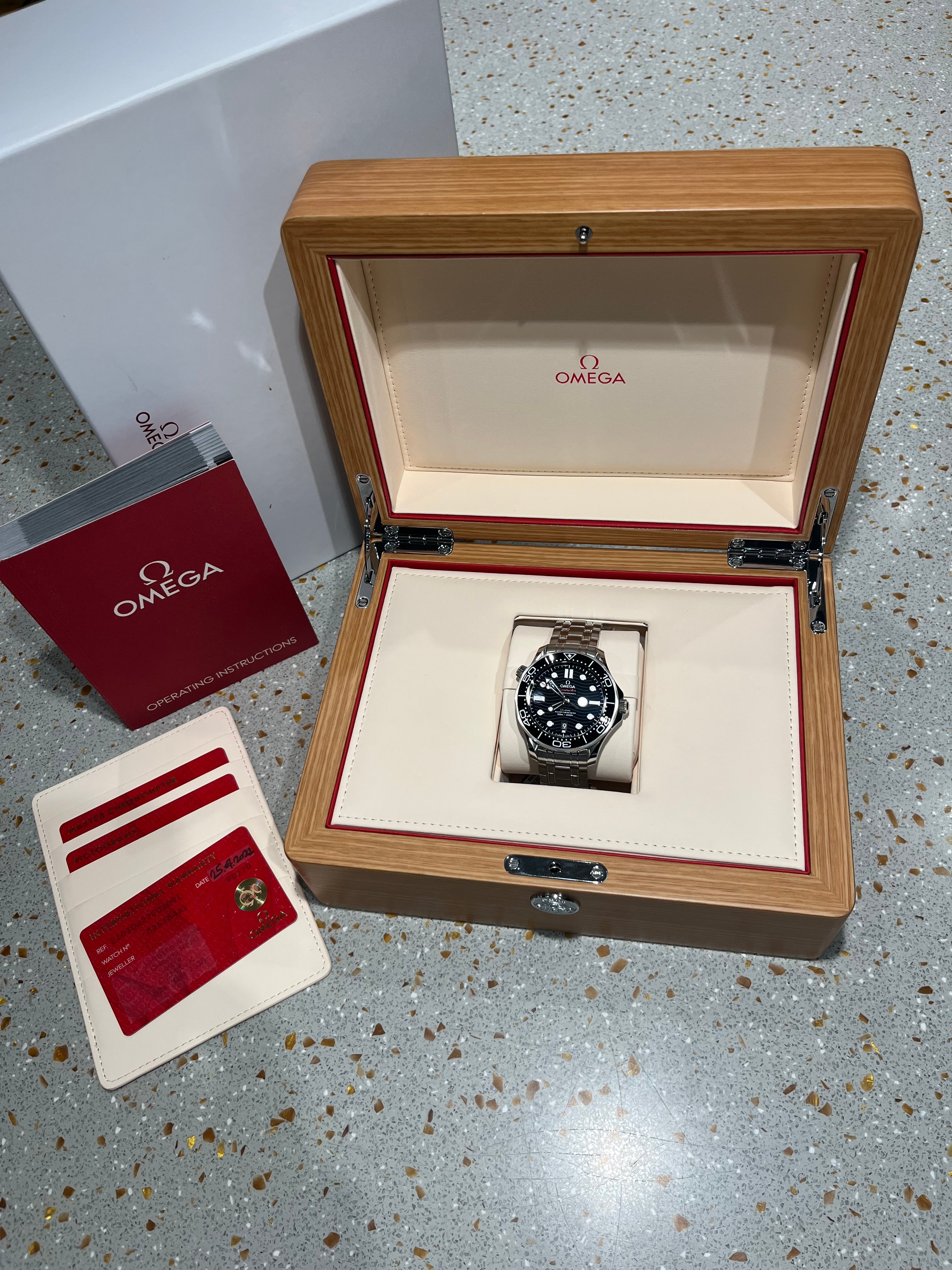 OMEGA Seamaster Diver 300m