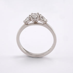 Round and Pear 3 stone 0.53ct
